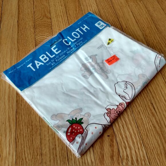 Vintage Plastic Tablecloth Bears Dessert 54x72 Woolworth's NIP Made in Hong Kong - Picture 13 of 13